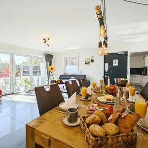 Kaiserin Sisi Fuer Bis Zu 6 - Arbeitsplatz, Badewanne, Parkplatz, Waschmaschine Apartment